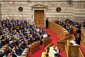 Κυβέρνηση: Αναστάτωση στη γαλάζια ΚΟ για τη «μάχη του σταυρού» και ανασχηματισμό γενικών γραμματέων