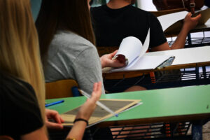 Πίσω ολοταχώς: Σεξισμός και στερεότυπα στις Πανελλήνιες